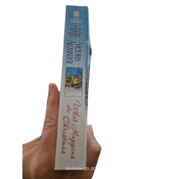 What happens at Christmas by Victoria Alexander zebra historical romance books i - Picture 2 of 5